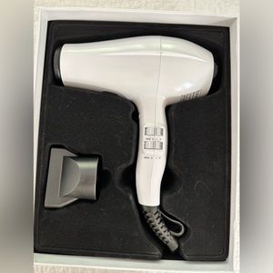 Blowout Sale! ⚡️✨NuMe Brand New Ionic blow dryer. Never used. Still in box.